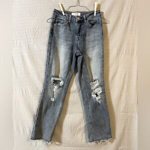 Lovervet by Vervet Juniors Light Wash Distressed Straight leg Jeans